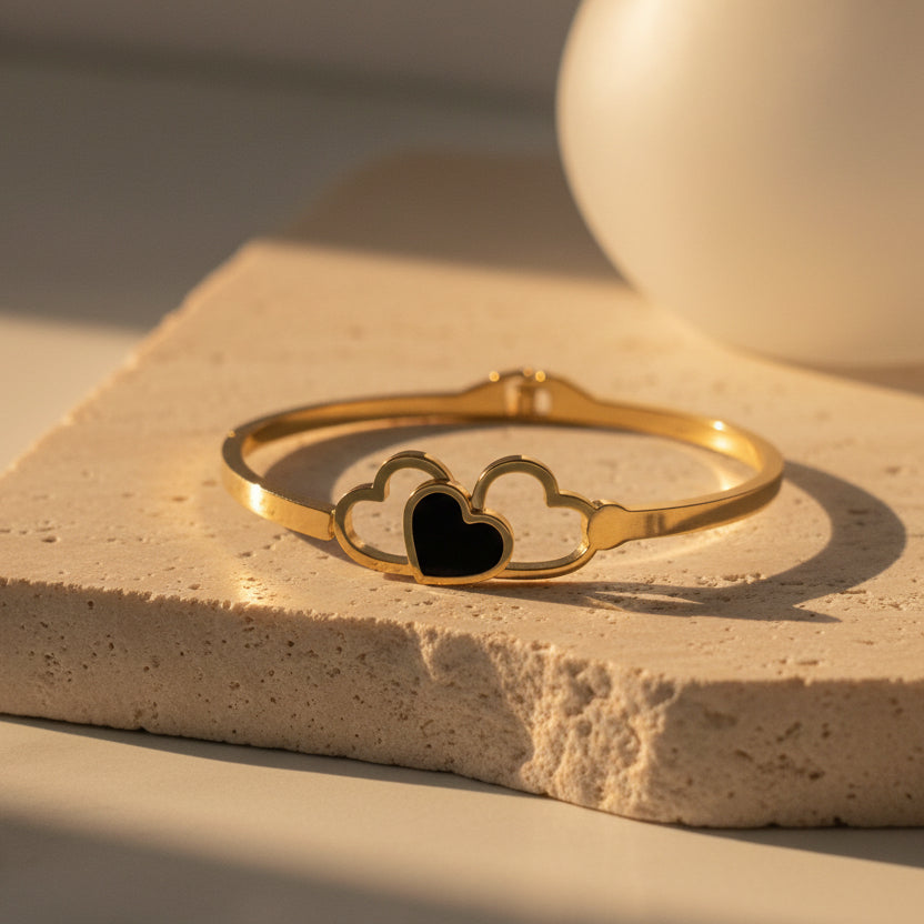 Black Heart Stone Bracelet