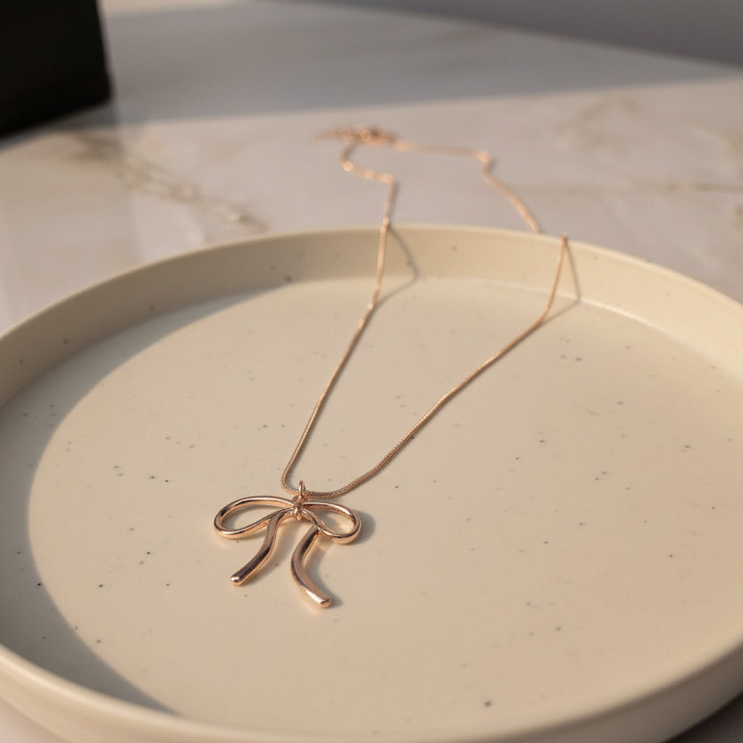 Bow Necklace