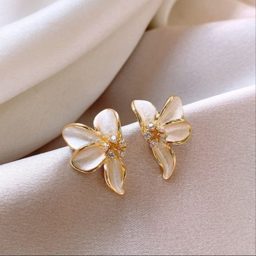 Pollen Flower Earrings