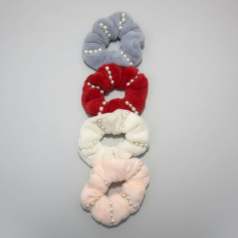 Pearl Scrunchie